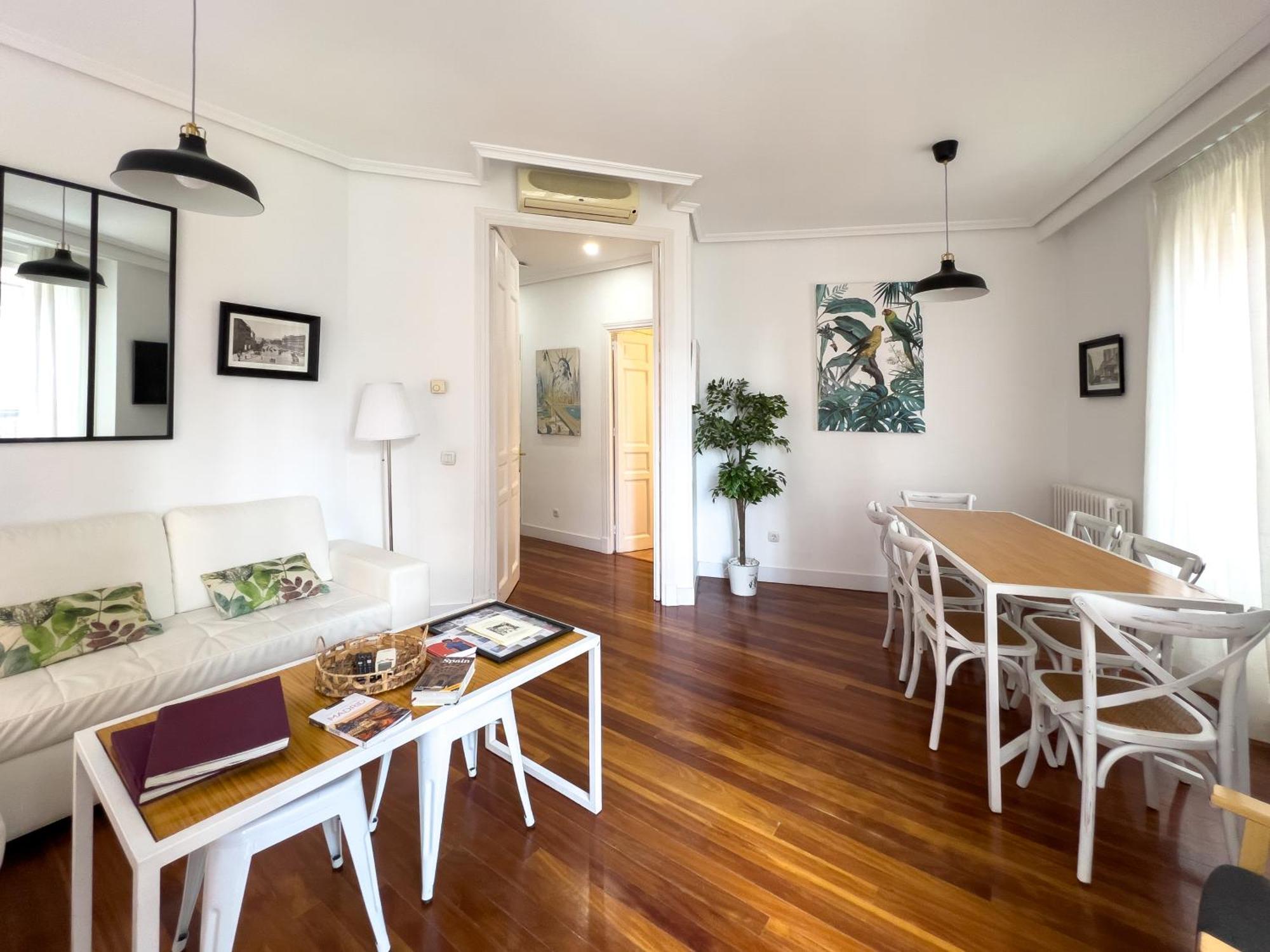 Callao Suites Madrid Buitenkant foto